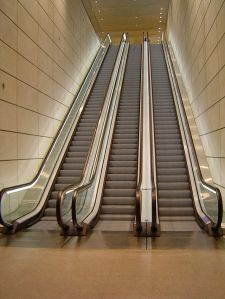 640px-Escalators_Canary_Wharf